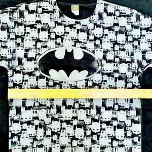 Batman T Shirt Men’s Size Large DC Comics Cowl Official Graphic Top
